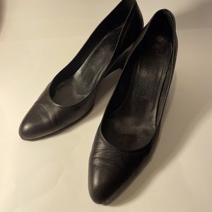 Salvatore Ferragamo Black leather wedges 7D